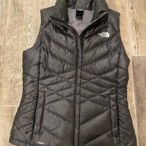 Women’s north face vest